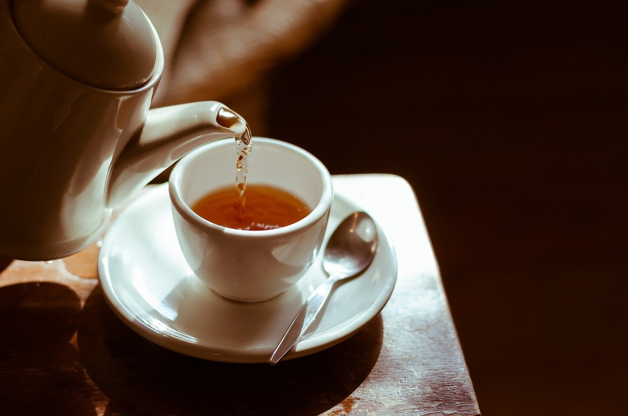 ¡Empieza mayo atrayendo prosperidad con una bebida de té! 🌱💫